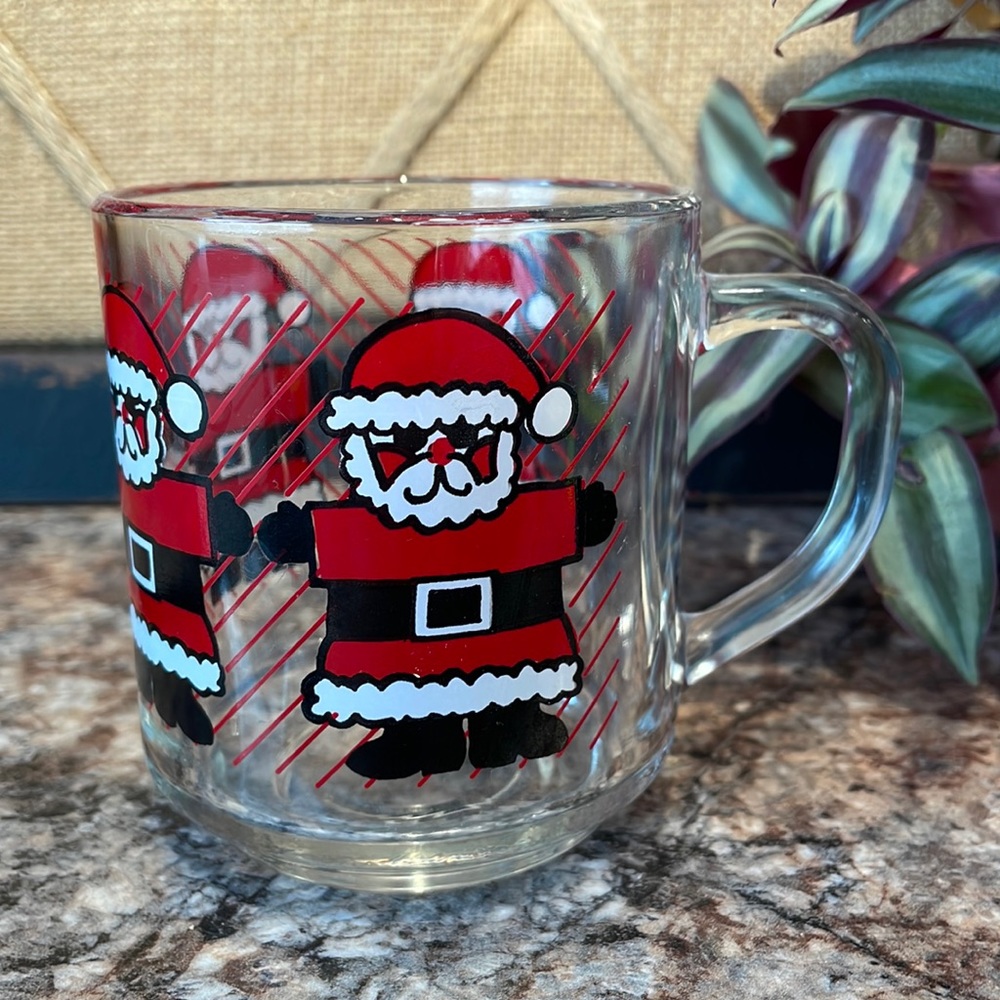 Luminarc Santa mug